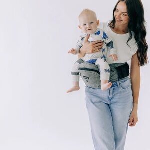 The Tushbaby™ Hip Carrier - Grey